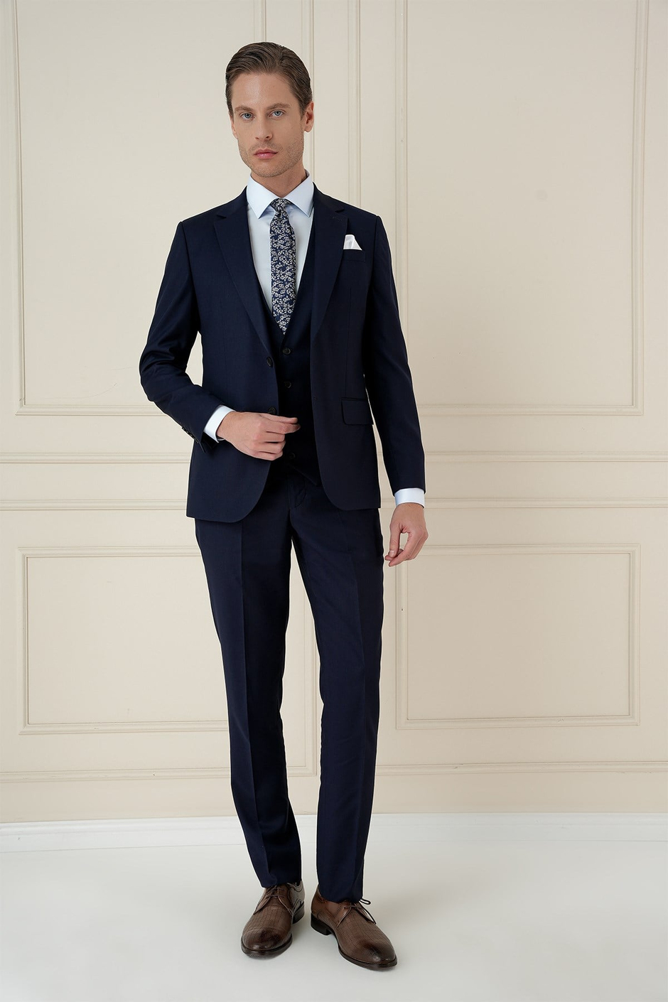 Slim Fit Çift Yırtmaç Doku Desenli Lacivert Yelekli Takım Elbise TK 908
