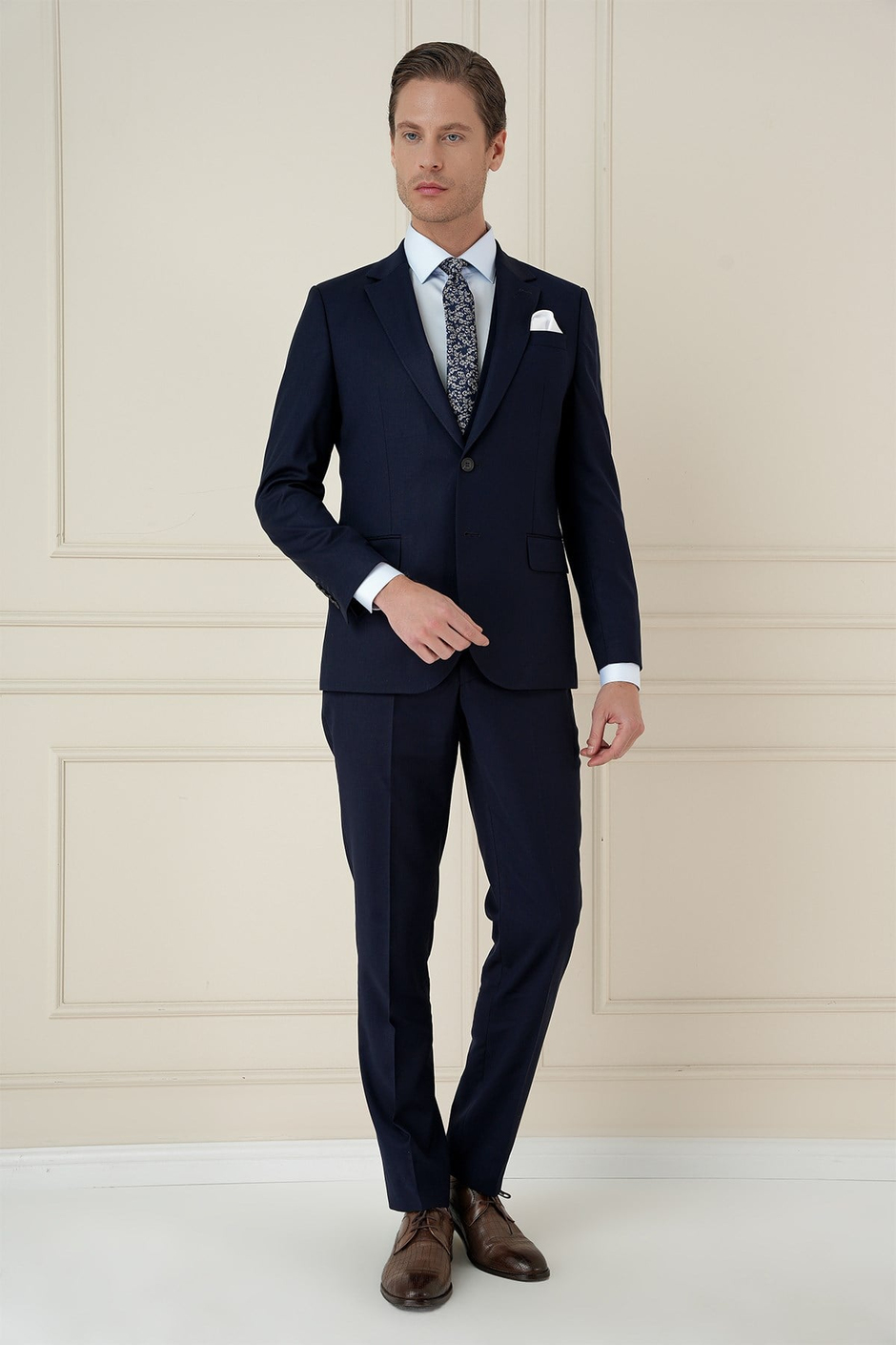 Slim Fit Çift Yırtmaç Doku Desenli Lacivert Yelekli Takım Elbise TK 908