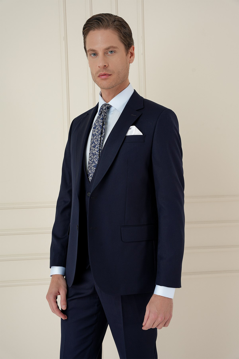 Slim Fit Çift Yırtmaç Doku Desenli Lacivert Yelekli Takım Elbise TK 908