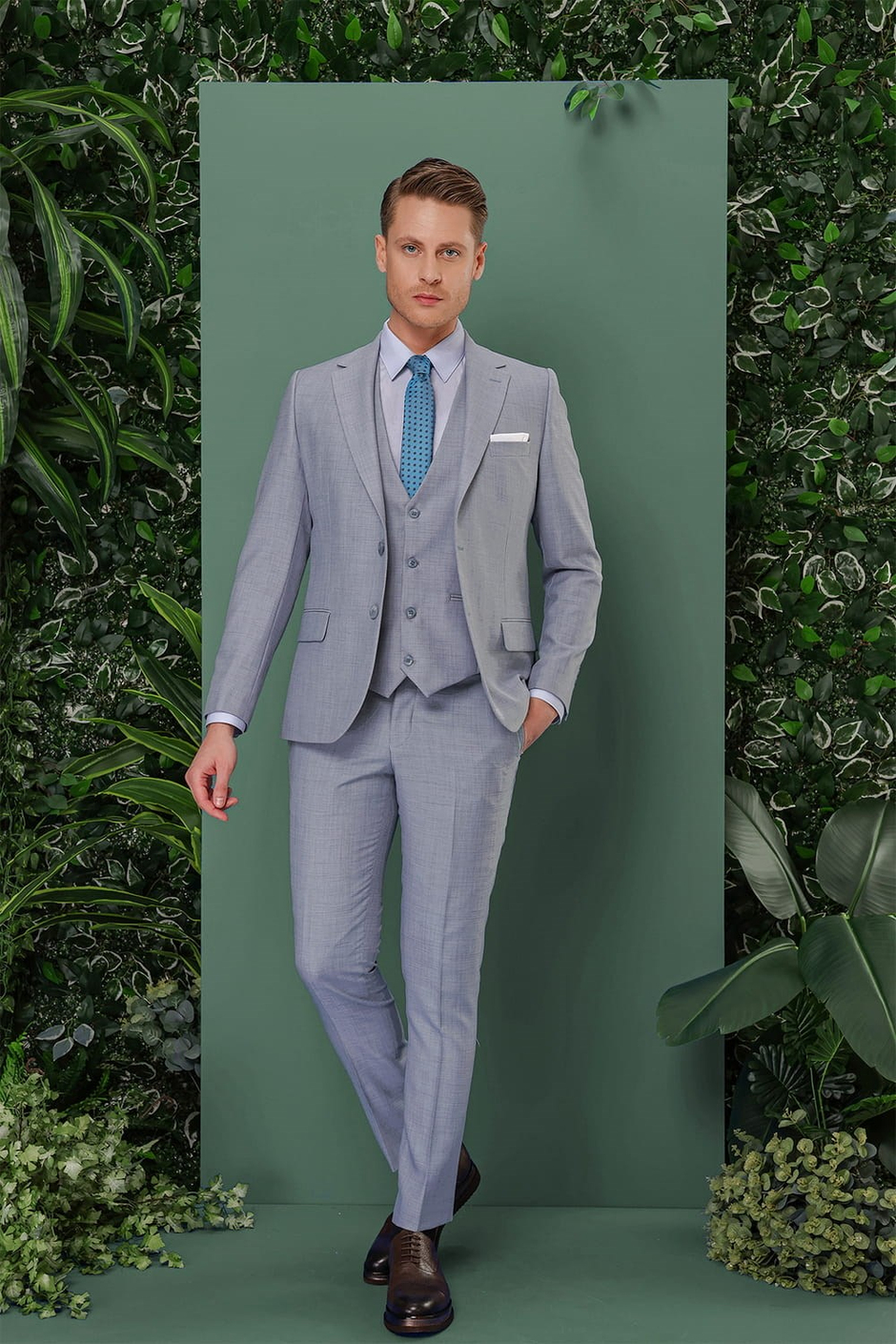 Slim Fit Çift Yırtmaç Düz Gri Mavi Yelekli Takım Elbise TK 872