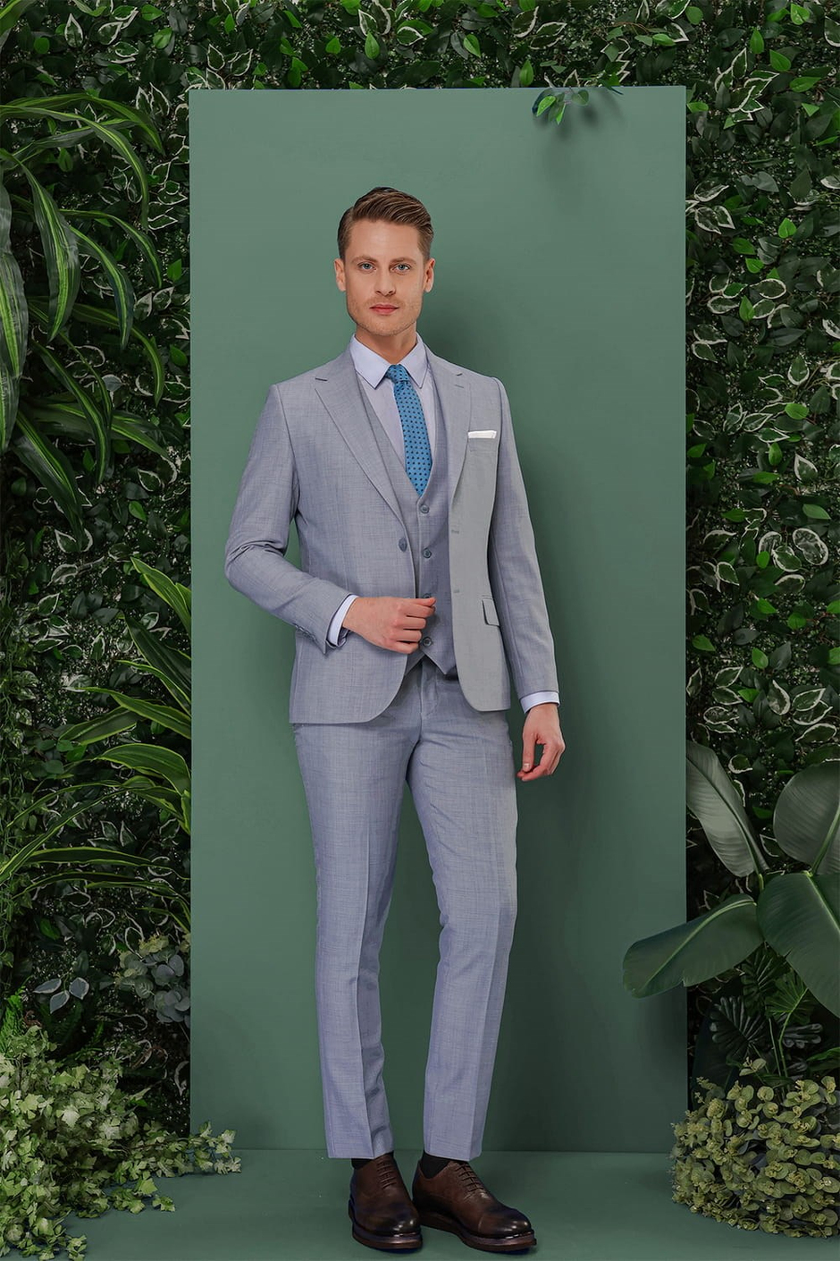 Slim Fit Çift Yırtmaç Düz Gri Mavi Yelekli Takım Elbise TK 872