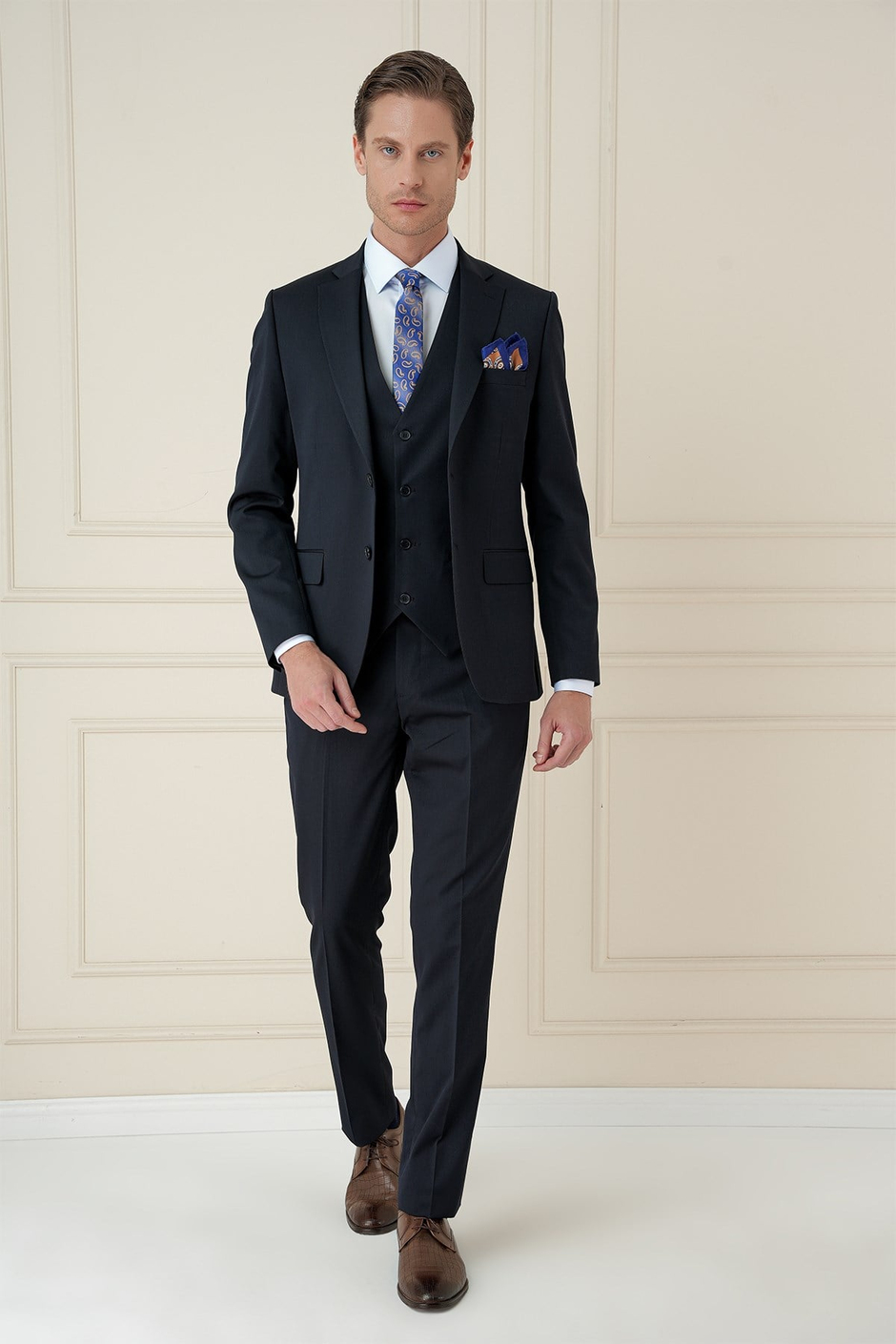Slim Fit Çift Yırtmaç Düz Lacivert Klasik Takım Elbise TK 913