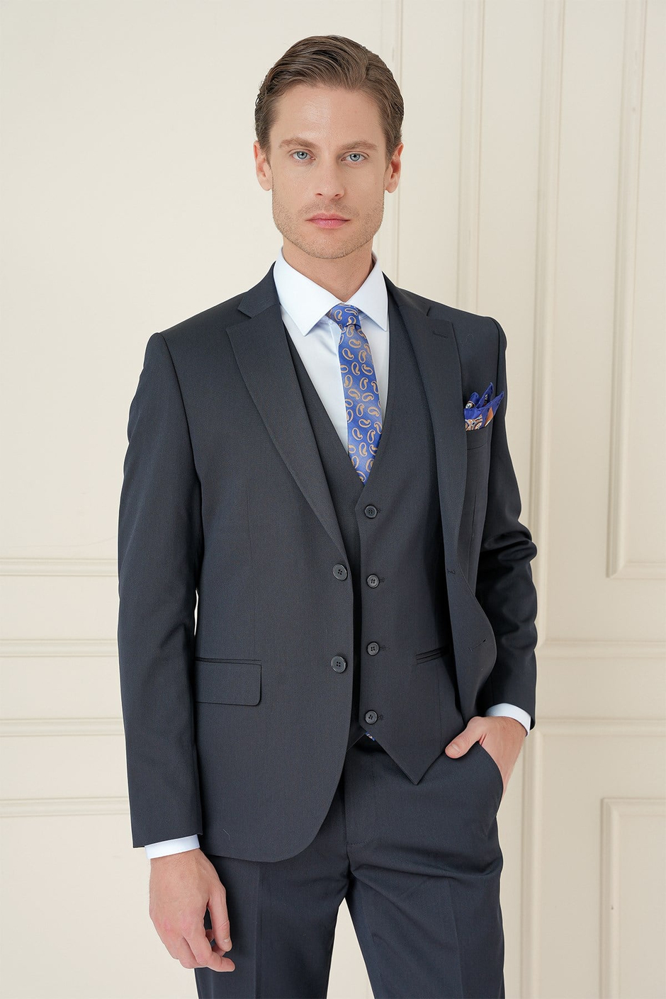 Slim Fit Çift Yırtmaç Düz Lacivert Klasik Takım Elbise TK 913