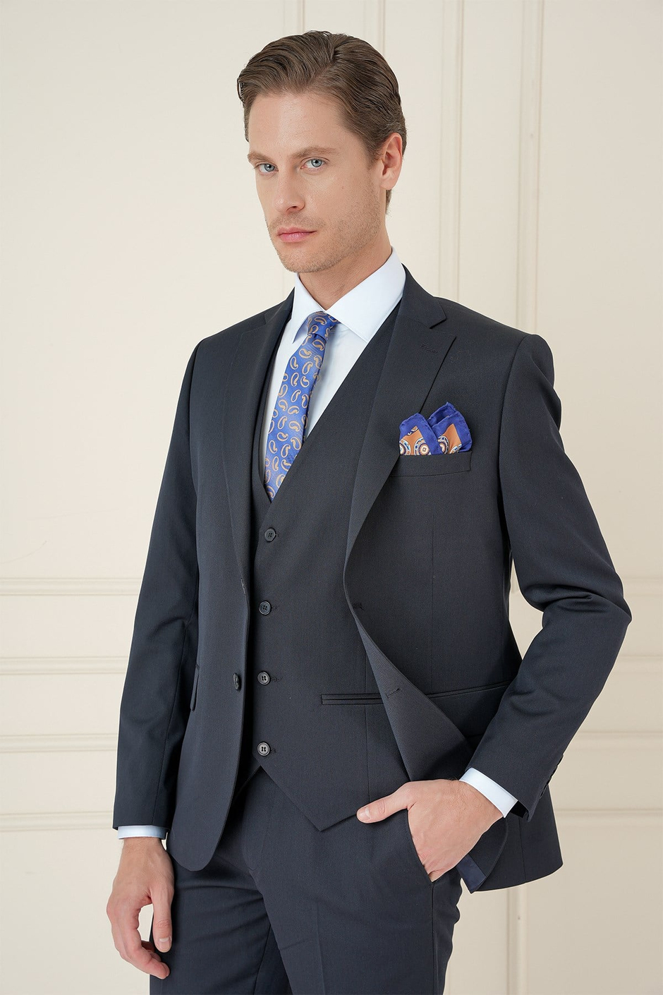 Slim Fit Çift Yırtmaç Düz Lacivert Klasik Takım Elbise TK 913