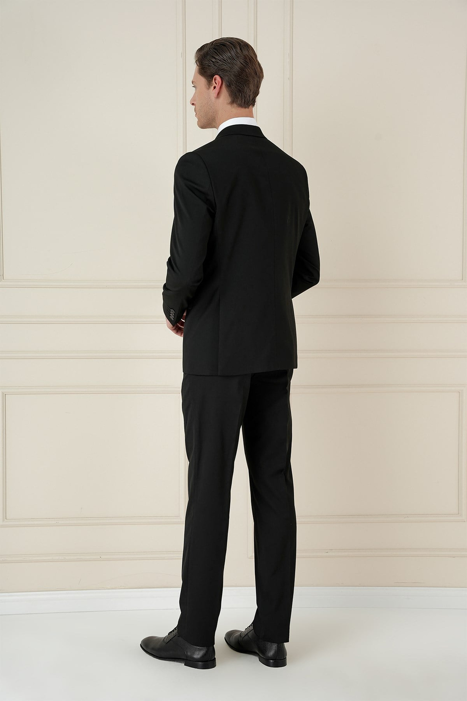 Slim Fit Çift Yırtmaç Düz Siyah Klasik Takım Elbise TK 913