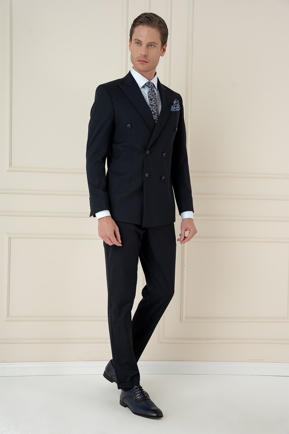 Slim Fit Çift Yırtmaç Esnek Düz Lacivert Kruvaze Takım Elbise TK 905