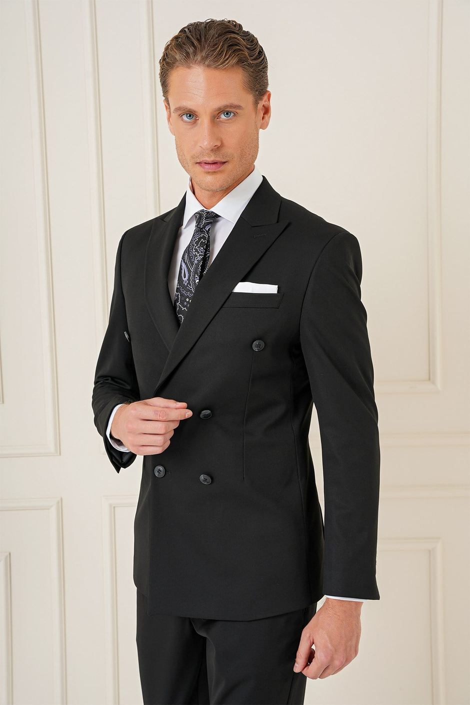 Slim Fit Çift Yırtmaç Esnek Düz Siyah Kruvaze Takım Elbise TK 905
