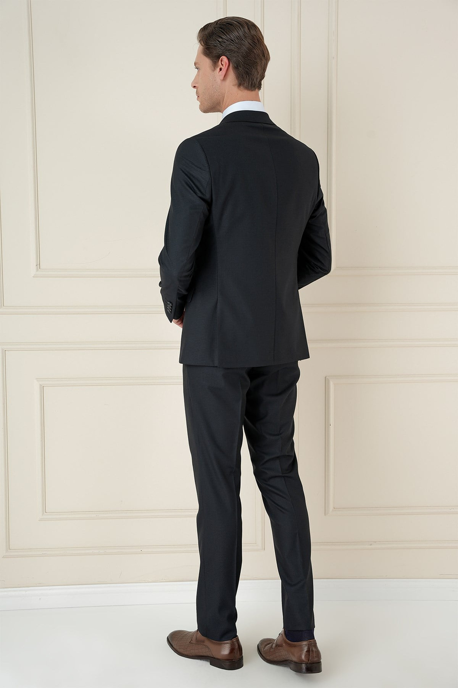 Slim Fit Çift Yırtmaç Kazayağı Dokulu Lacivert Yelekli Takım Elbise TK 910