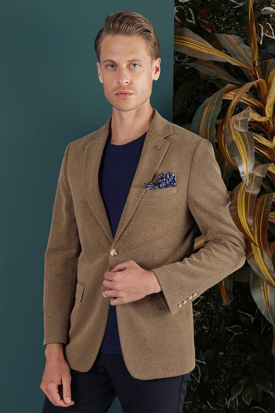 Slim Fit Çift Yırtmaç Kırçıllı Dokuma Esnek Yünlü Camel Ceket C 653