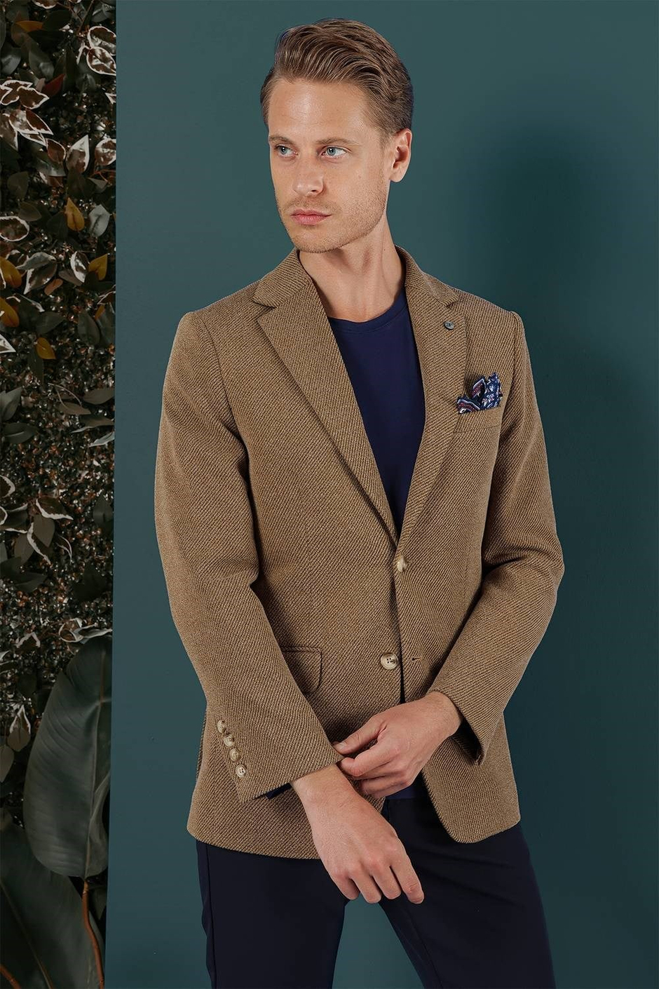 Slim Fit Çift Yırtmaç Kırçıllı Dokuma Esnek Yünlü Camel Ceket C 653