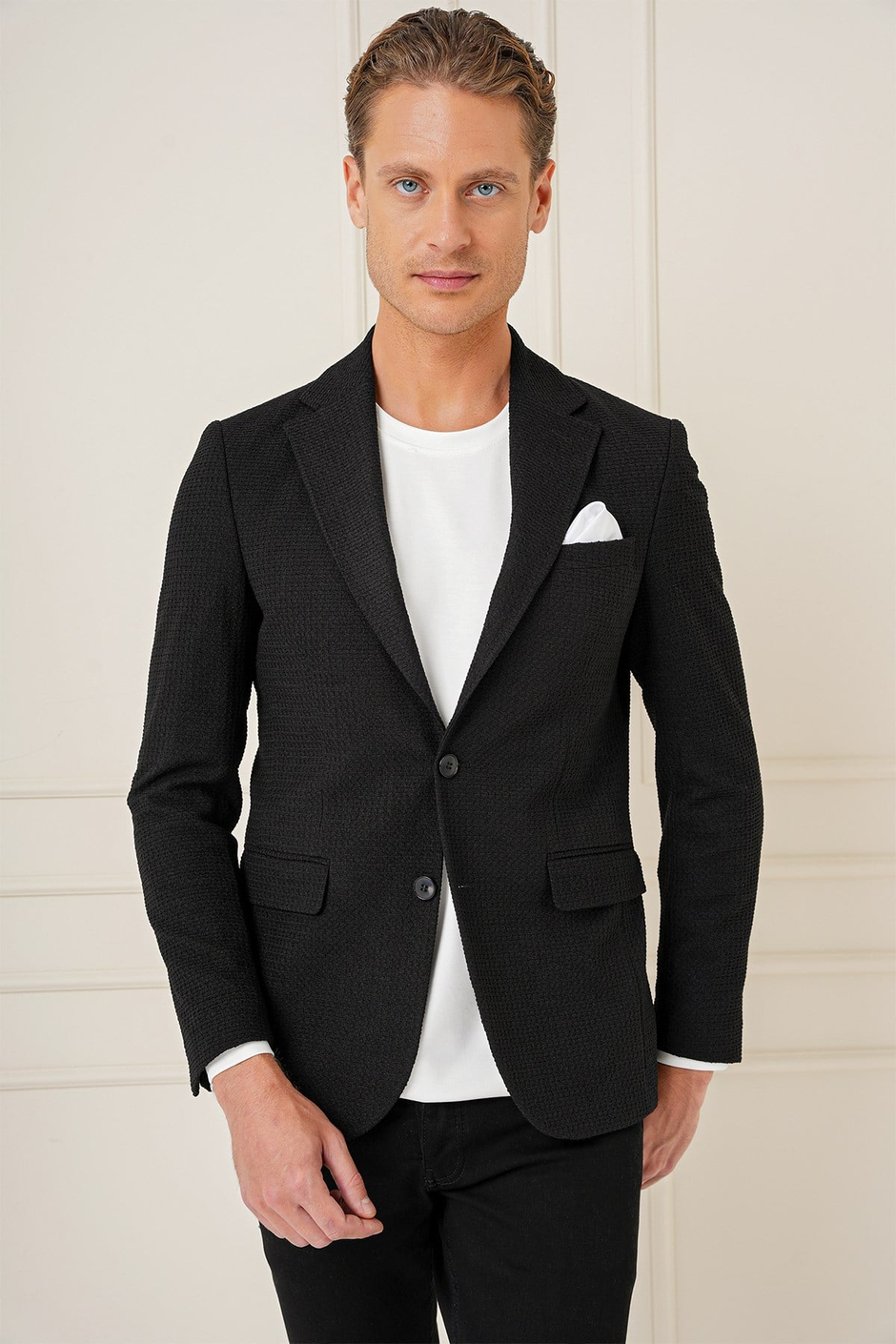 Slim Fit Çift Yırtmaç Yünlü Buklet Dokuma Siyah Ceket C 686