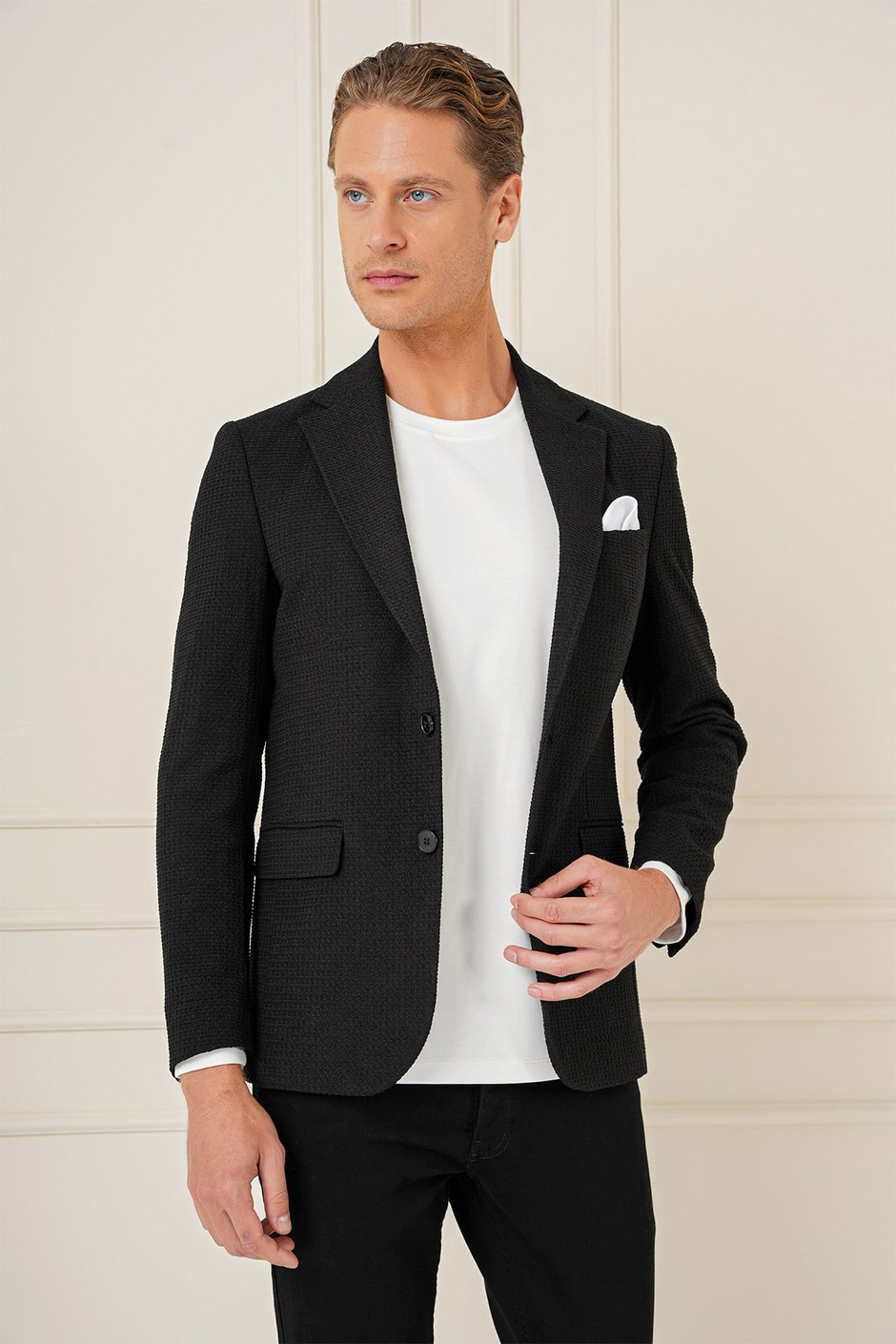 Slim Fit Çift Yırtmaç Yünlü Buklet Dokuma Siyah Ceket C 686