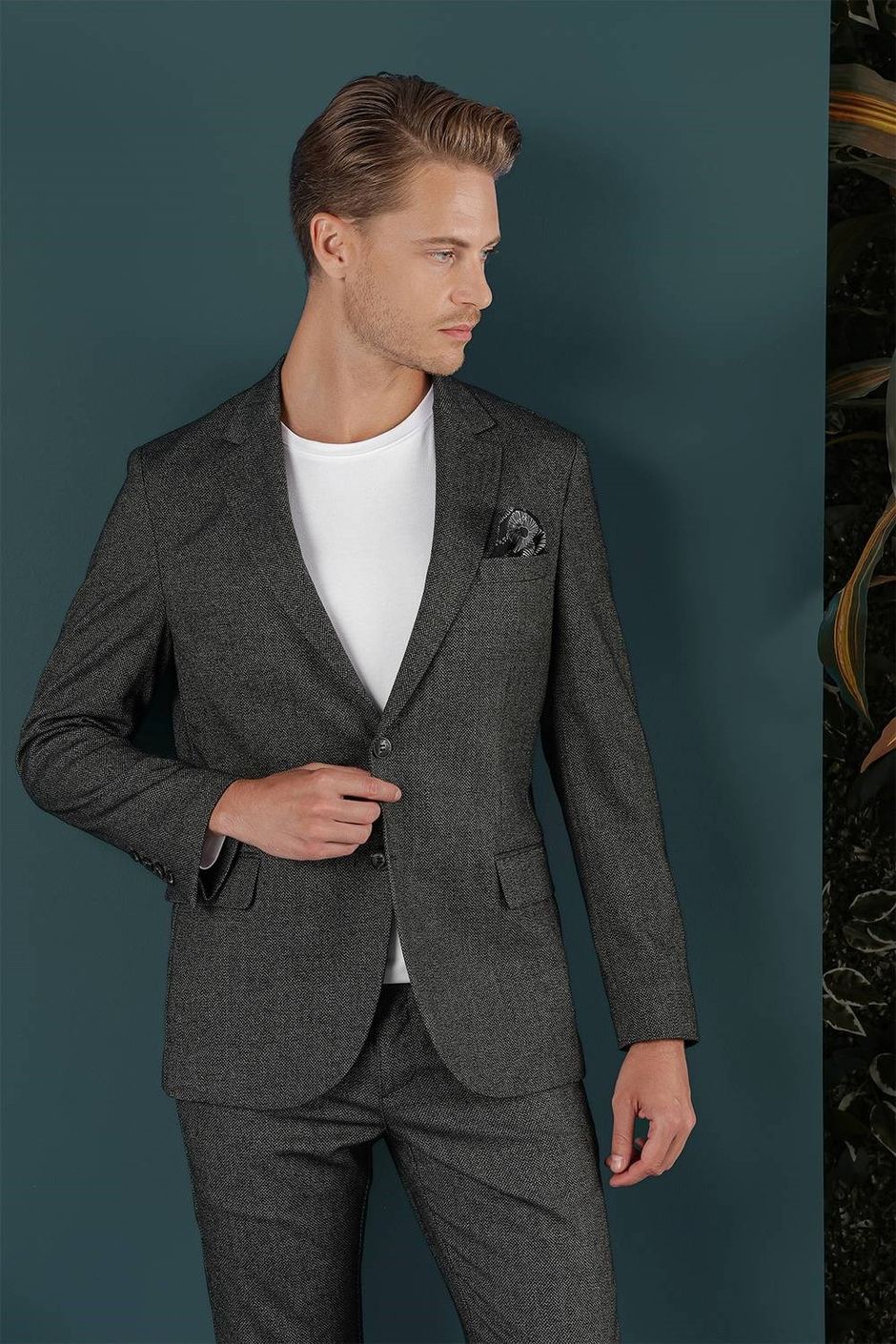 Slim Fit Çift Yırtmaç Yünlü Kırçıllı Dokuma Siyah Ceket C 658