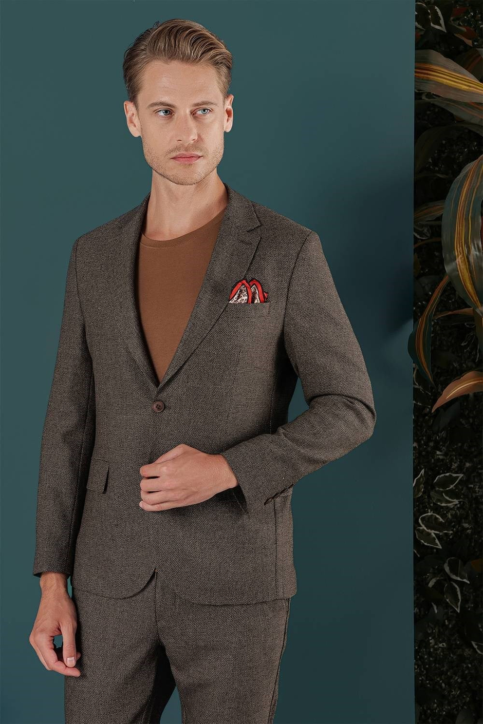 Slim Fit Çift Yırtmaç Yünlü Kırçıllı Dokuma Kahverengi Ceket C 658