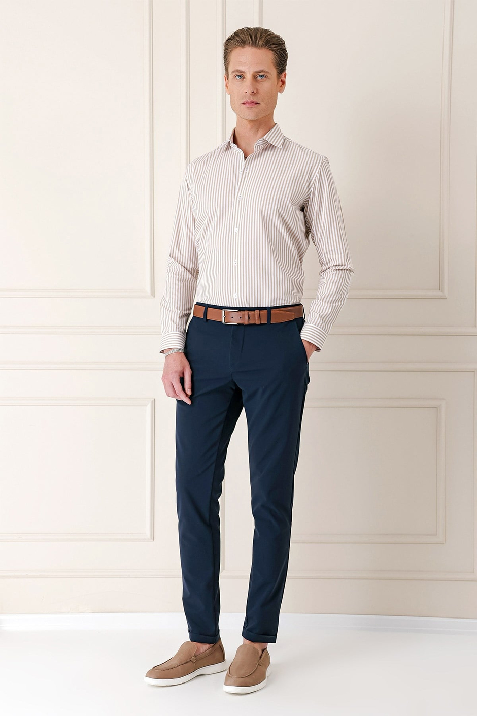 Slim Fit Dikine Çizgili %100 Pamuk Klasik Bej Beyaz Gömlek GK 721