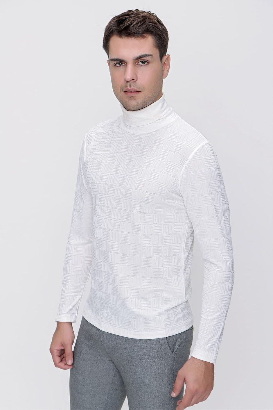 Slim Fit Doku Desenli Balıkçı Yaka Pamuklu Uzun Kollu Ekru Tişört TS 775