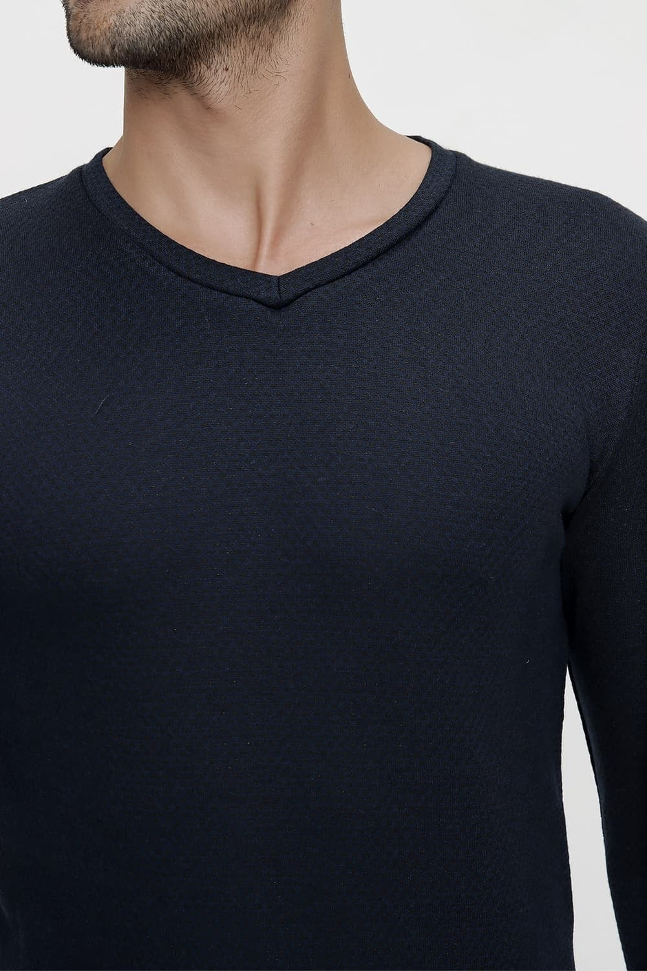 Slim Fit Doku Desenli Pamuklu V Yaka Uzun Kollu Lacivert Tişört TS 815