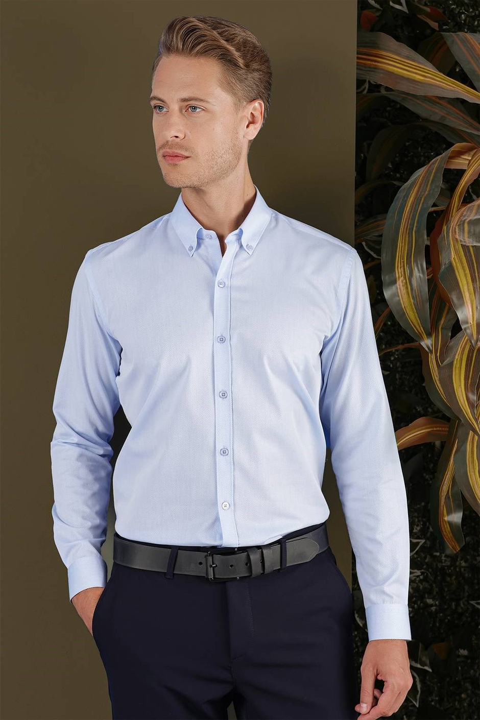 Slim Fit Dokulu %100 Pamuk Yaka Düğmeli Mavi Gömlek GK 706