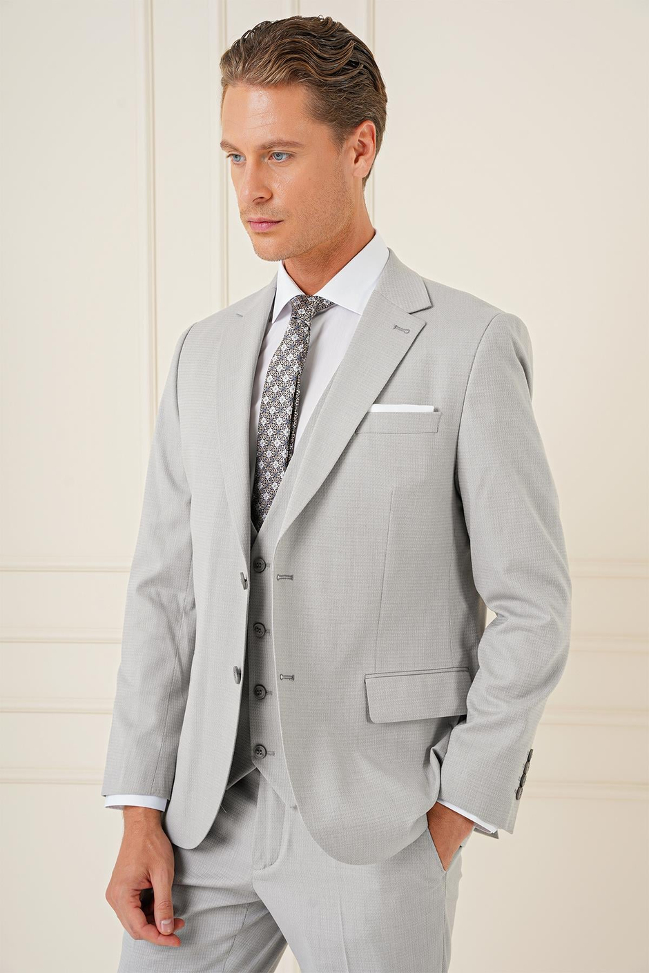 Slim Fit Dokulu Çift Yırtmaç Yelekli Klasik Gri Takım Elbise Tk 898