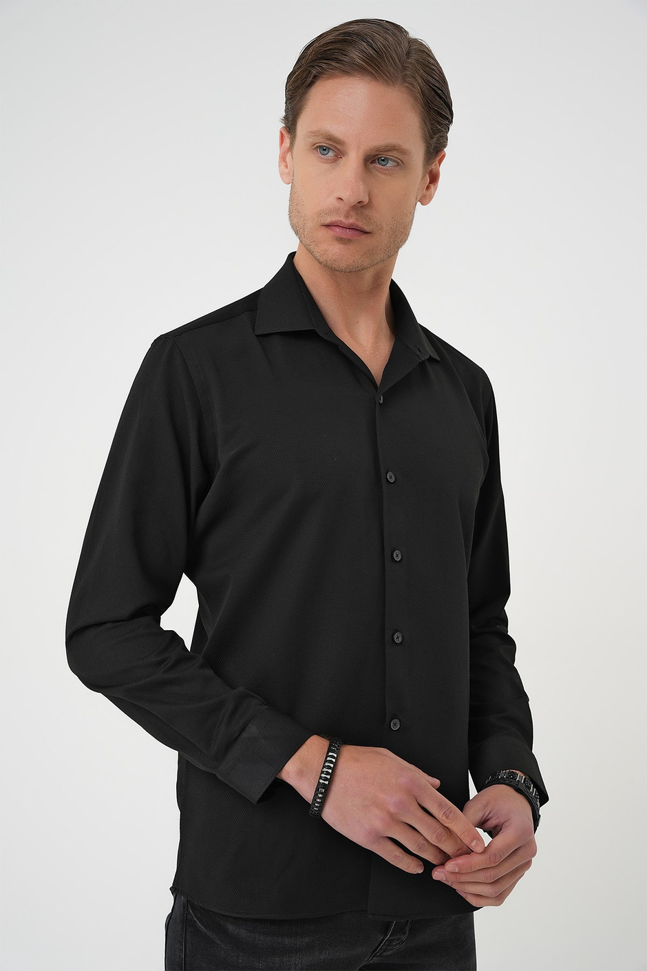 Slim Fit Dokulu Erkek Yaka Pamuklu Siyah Gömlek Gk 740