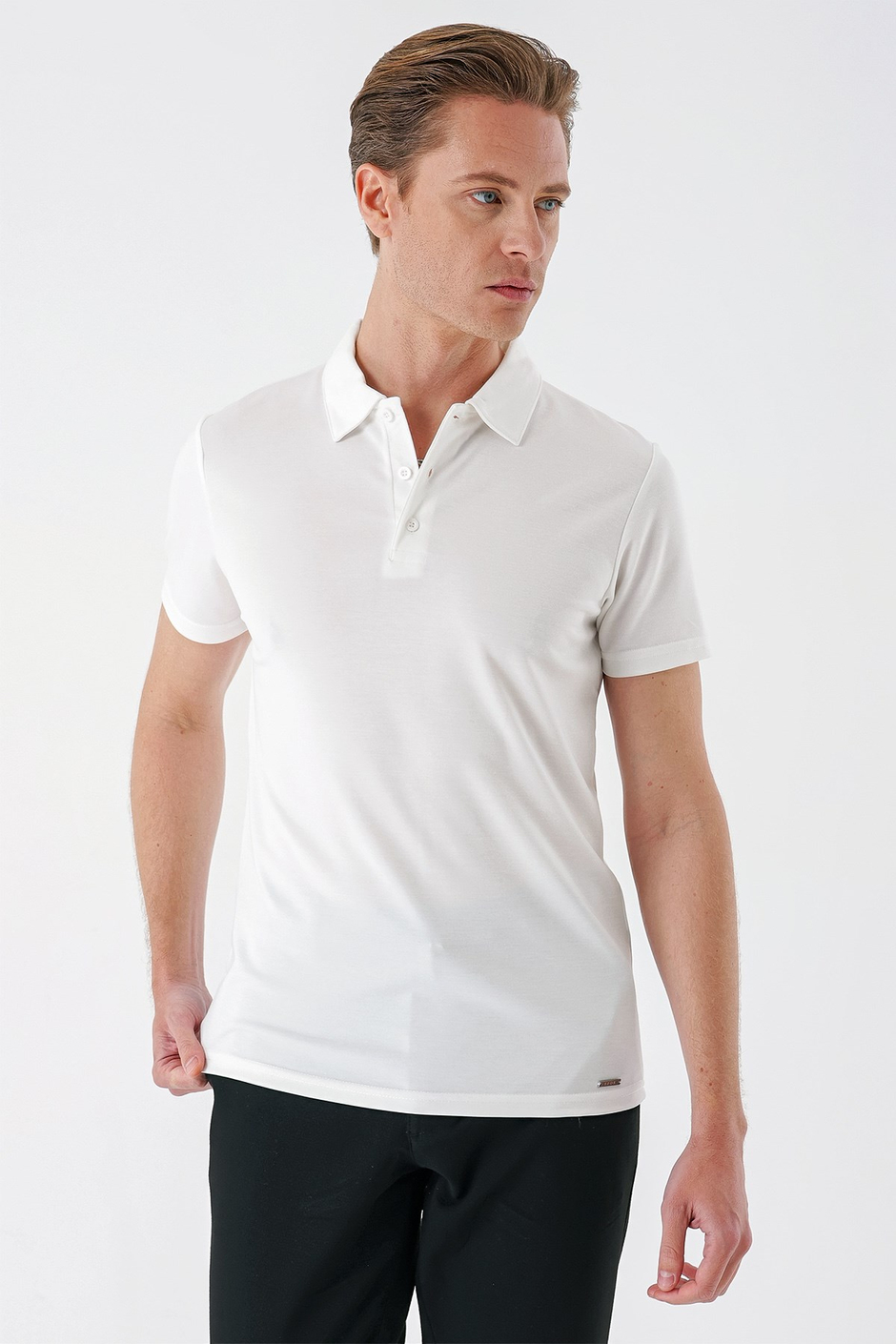 Slim Fit Düğmeli Pamuklu Beyaz Polo Yaka Tişört Ts 879