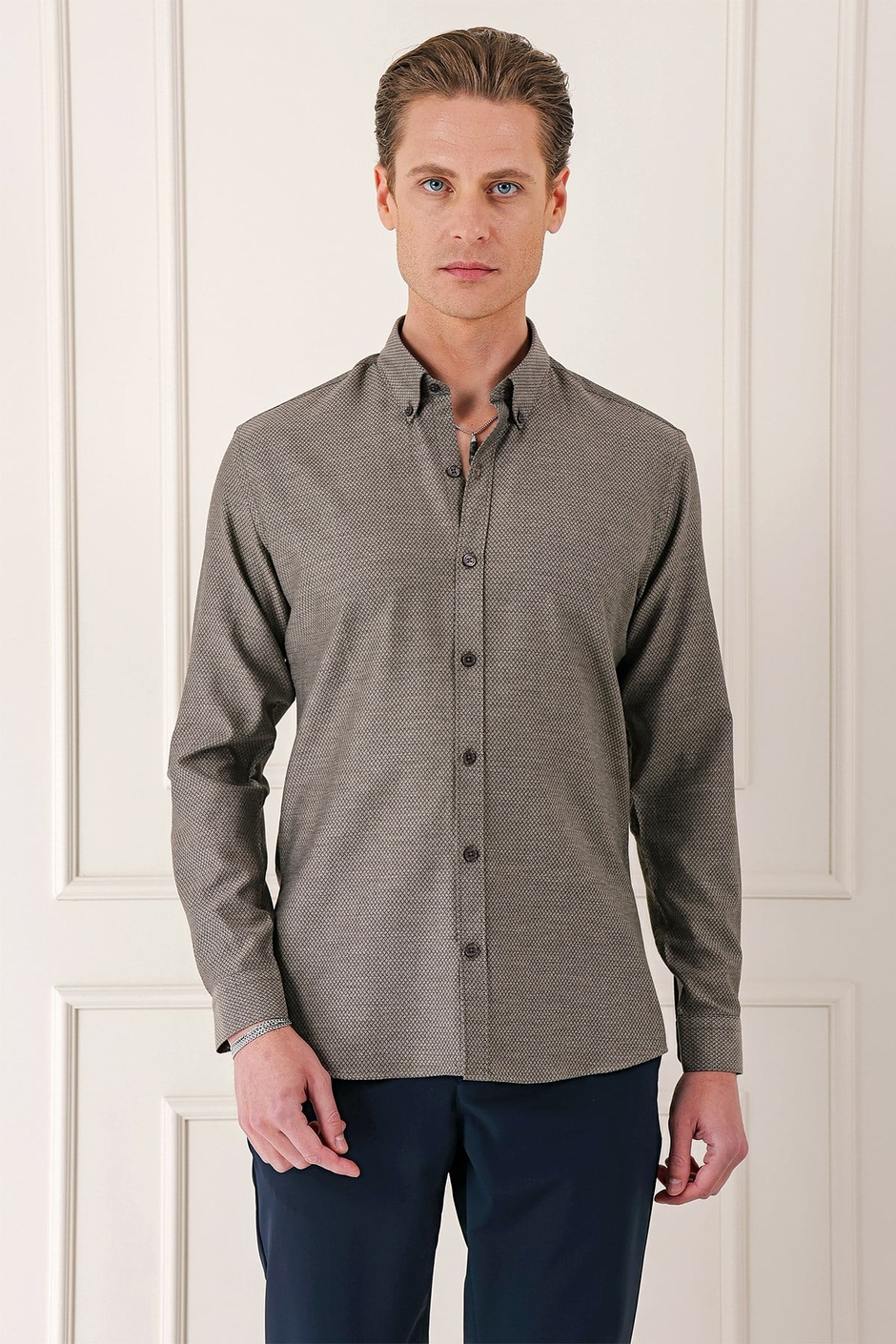 Slim Fit Düğmeli Yaka Dokulu %100 Pamuk Kahverengi Gömlek Gk 724