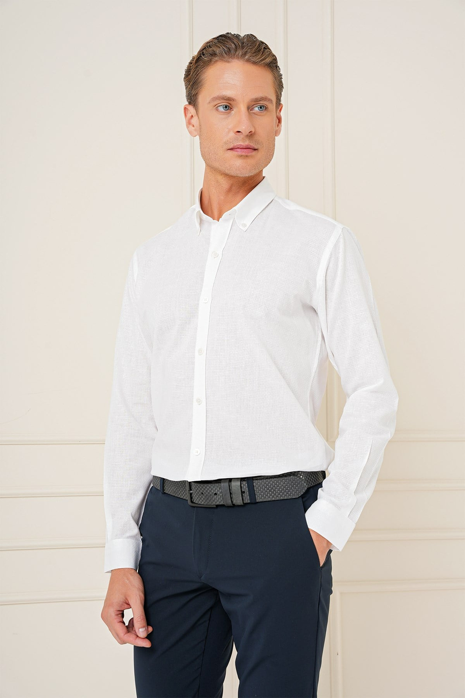 Slim Fit Düğmeli Yaka Dokulu %100 Pamuk Beyaz Gömlek Gk 726