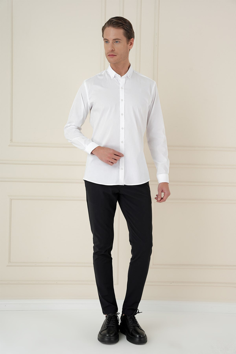 Slim Fit Düğmeli Yaka Esnek Pamuklu Beyaz Gömlek GK 746