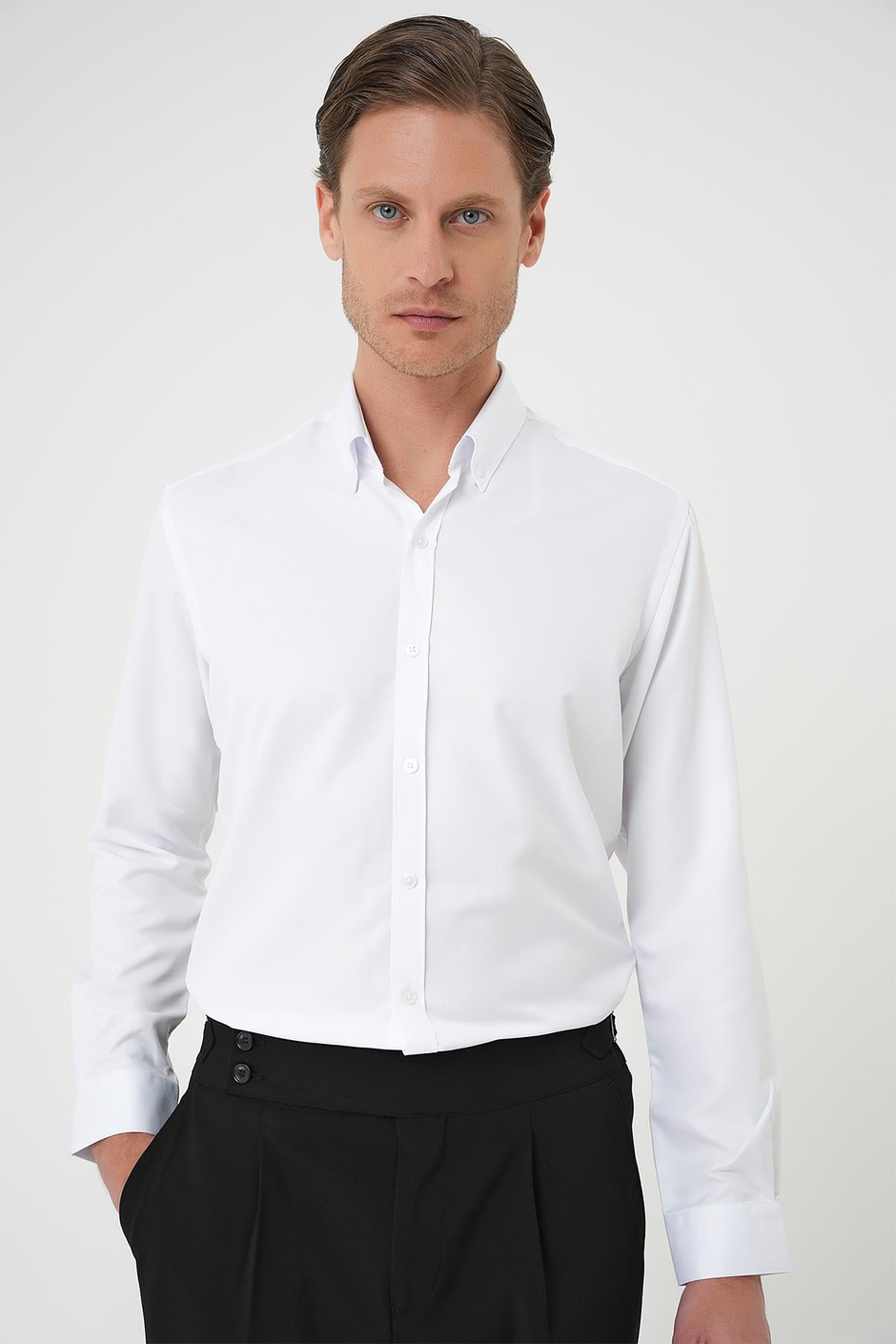 Slim Fit Düğmeli Yaka Pamuklu Beyaz Gömlek Gk 736
