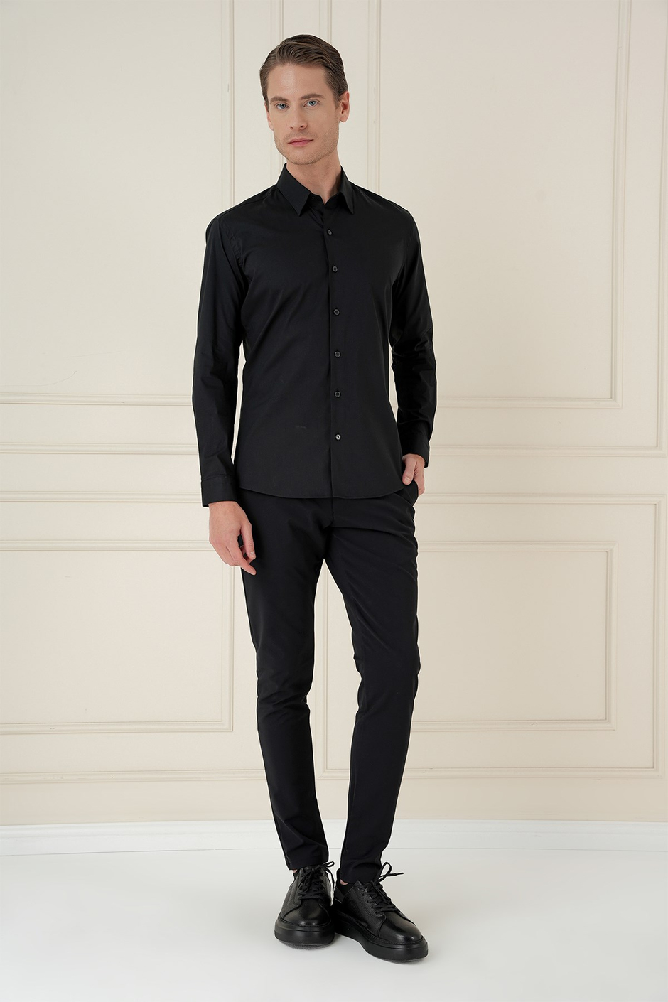 Slim Fit Erkek Yaka Esnek Pamuklu Siyah Gömlek GK 747