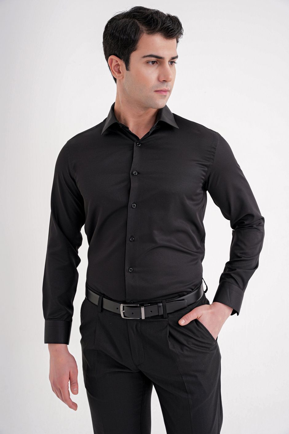 Slim Fit Erkek Yaka Pamuklu Düz Siyah Gömlek GK 756