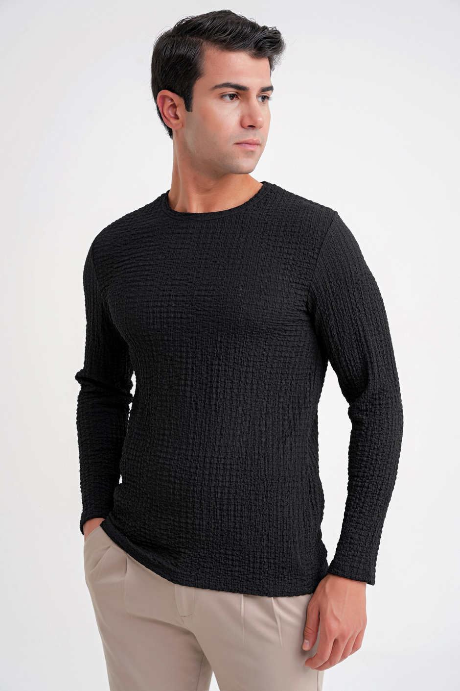 Slim Fit Esnek Pamuklu Dokulu Kumaş Uzun Kollu Siyah Tişört TS 934