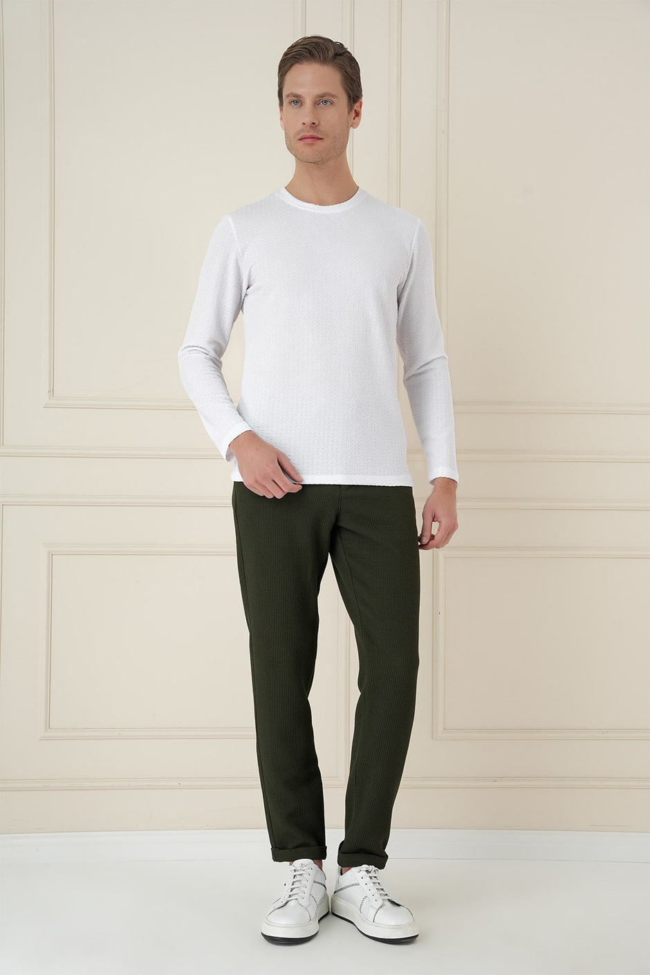Slim Fit Esnek Pamuklu Dokulu Uzun Kollu Beyaz Tişört TS 889
