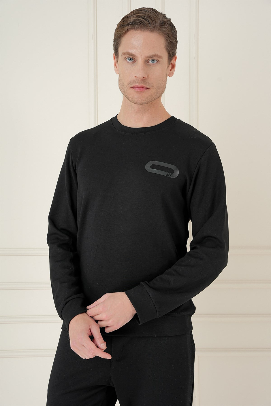 Slim Fit Esnek Pamuklu Uzun Kollu Siyah Tişört TS 888