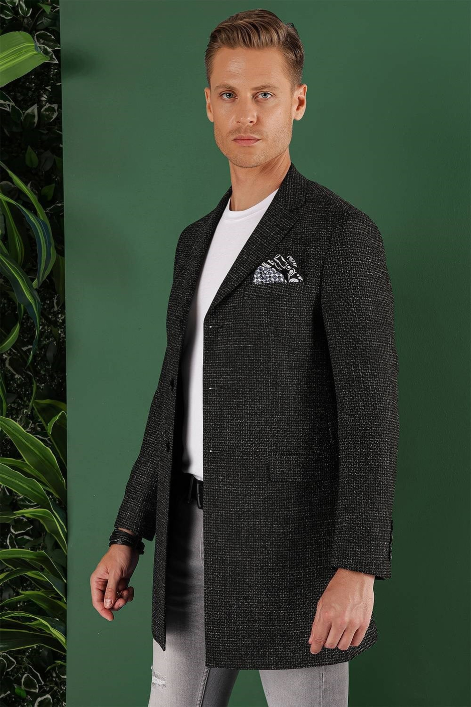 Slim Fit Esnek Yünlü Kaban Görünümlü Siyah Uzun Ceket 01