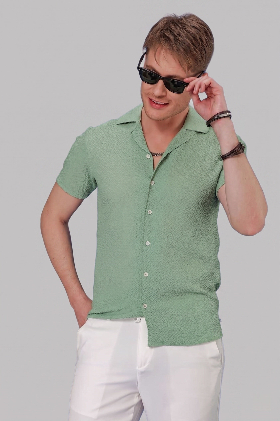 Slim Fit Gofre Kumaş Apaş Yaka Kısa Kollulu Yeşil Gömlek G 1536