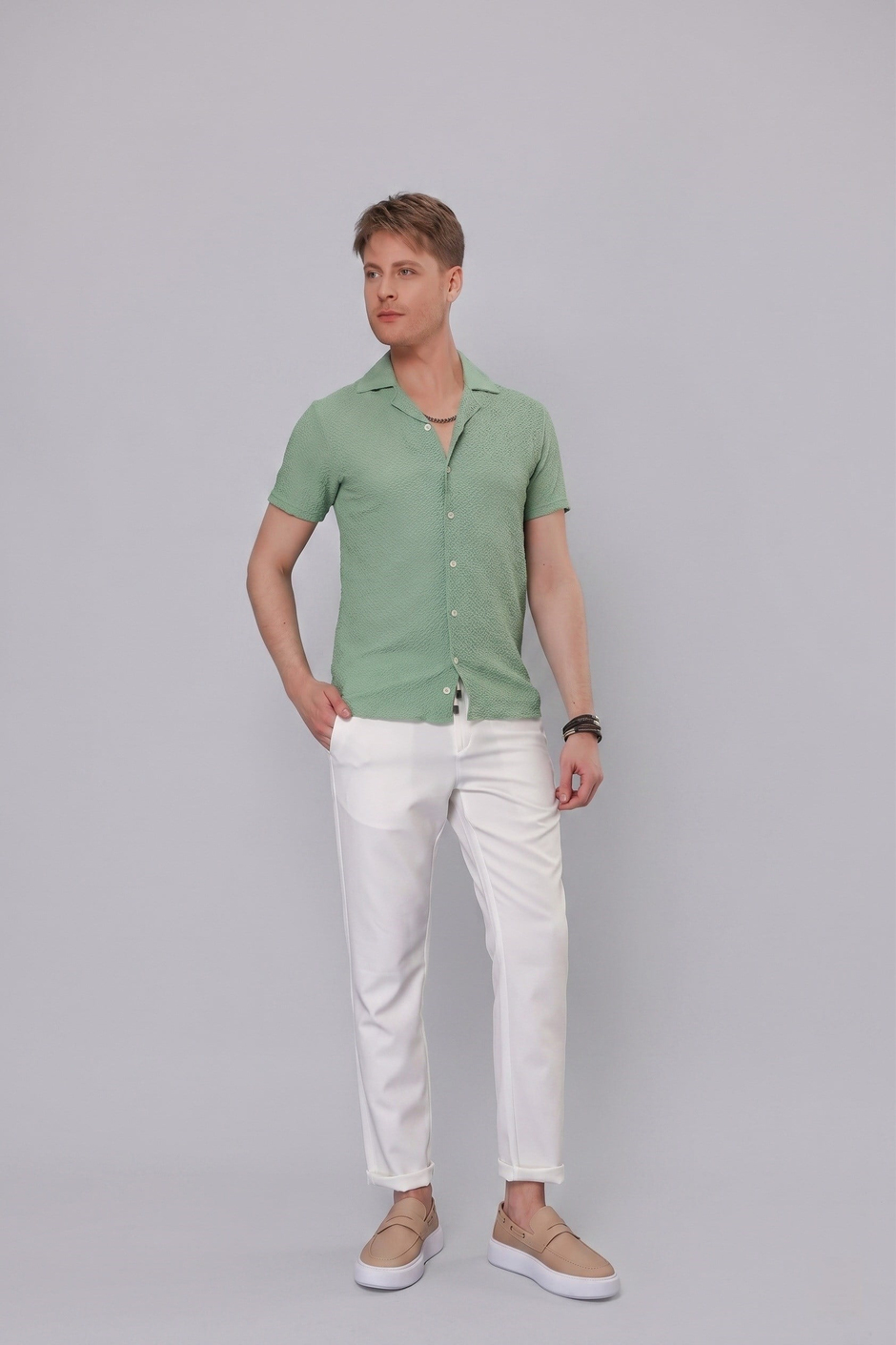Slim Fit Gofre Kumaş Apaş Yaka Kısa Kollulu Yeşil Gömlek G 1536