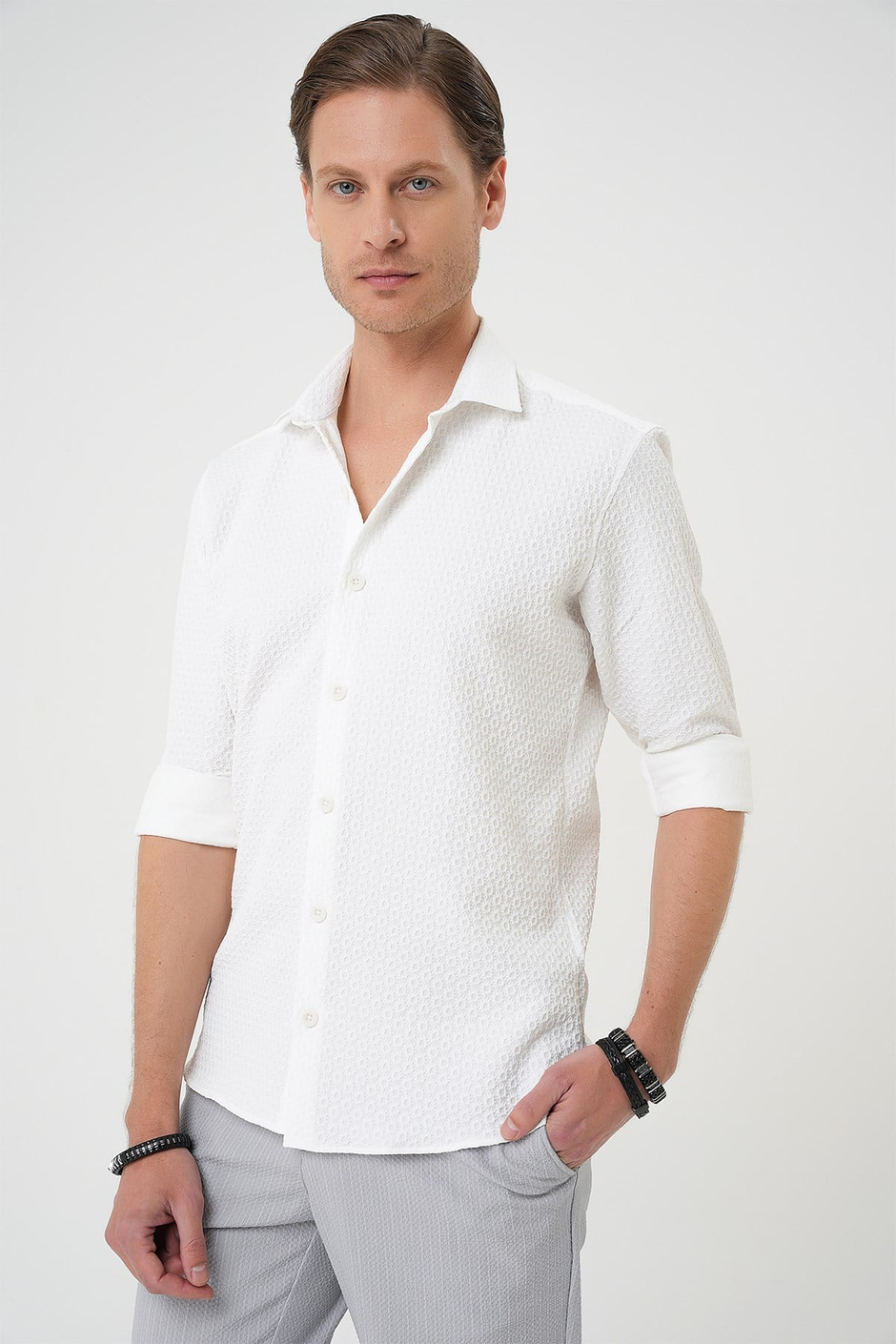 Slim Fit Gofre Kumaş Desenli Uzun Kol Beyaz Gömlek  G 1592