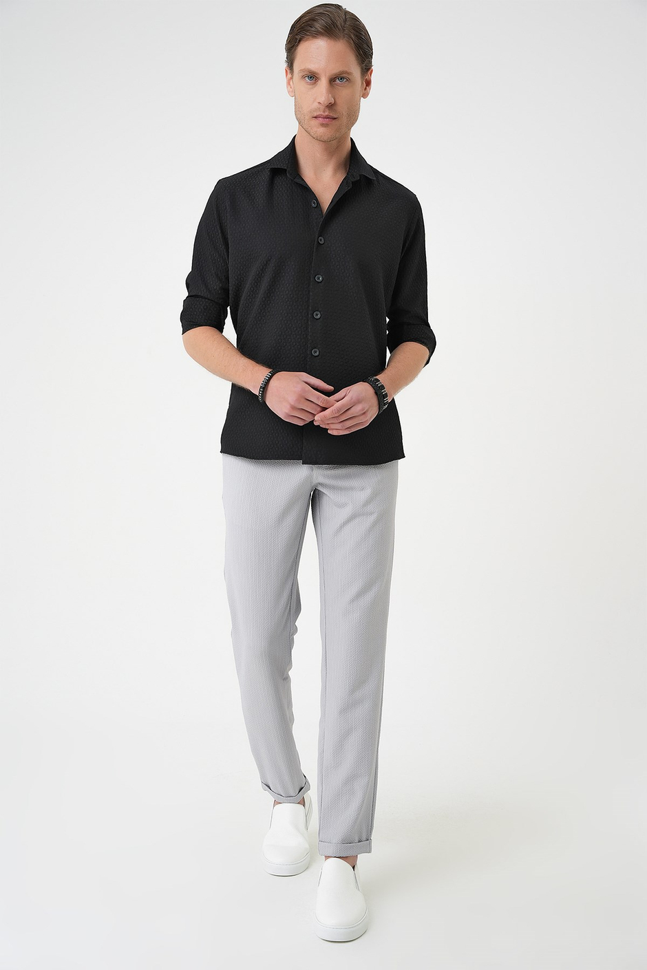 Slim Fit Gofre Kumaş Desenli Uzun Kol Siyah Gömlek  G 1592