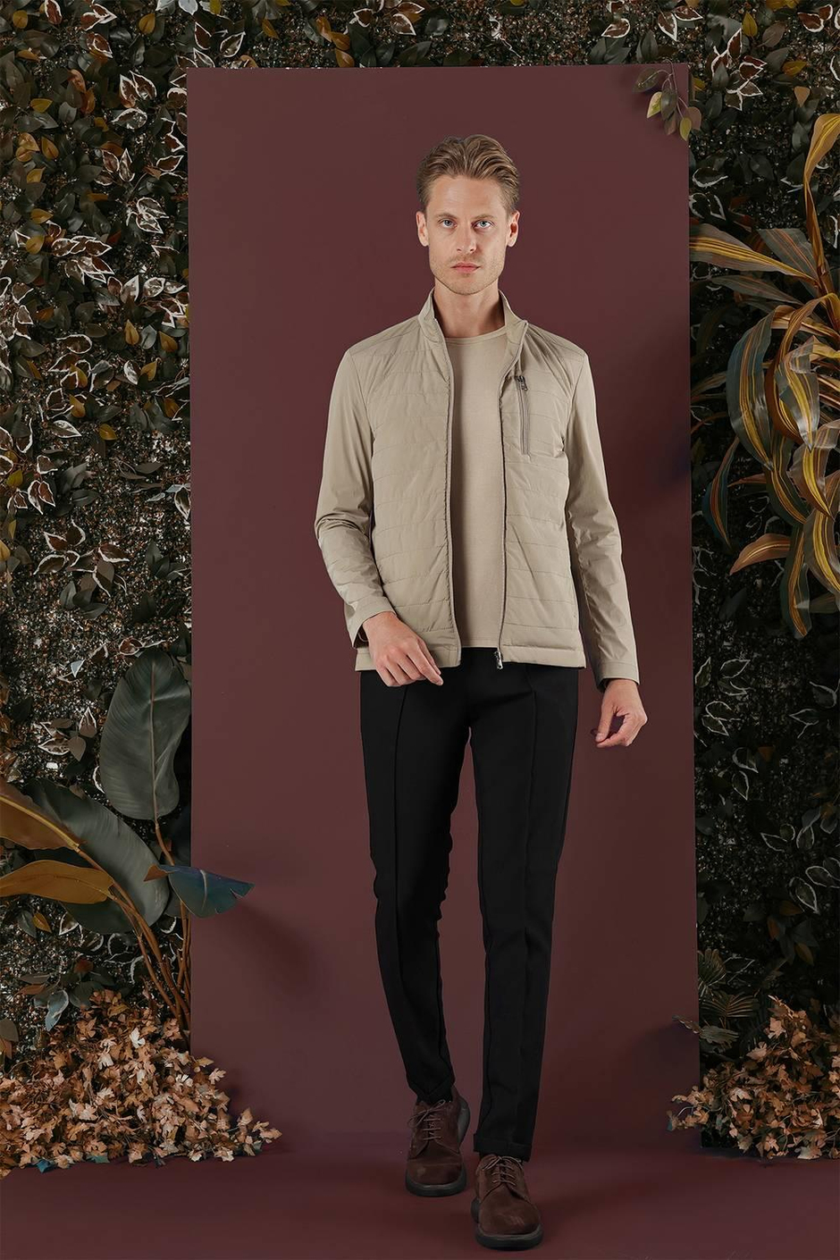 Slim Fit Hakim Yaka Yan Cep Fermuarlı Bej Rüzgarlık Mont MT 168
