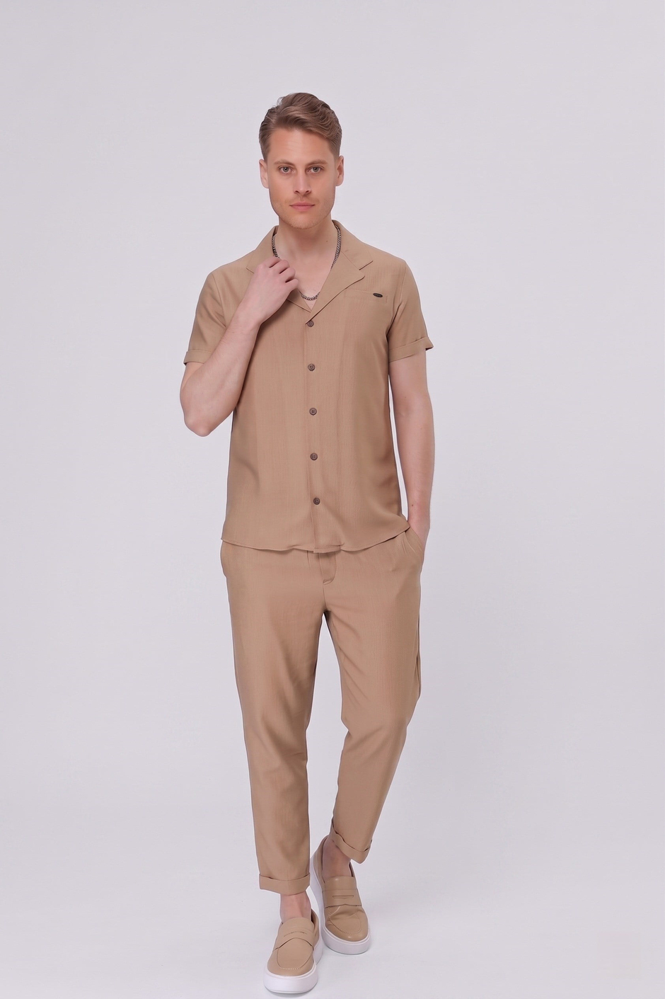 Slim Fit Keten Karışımlı Apaş Yaka Camel Gömlek G 1549
