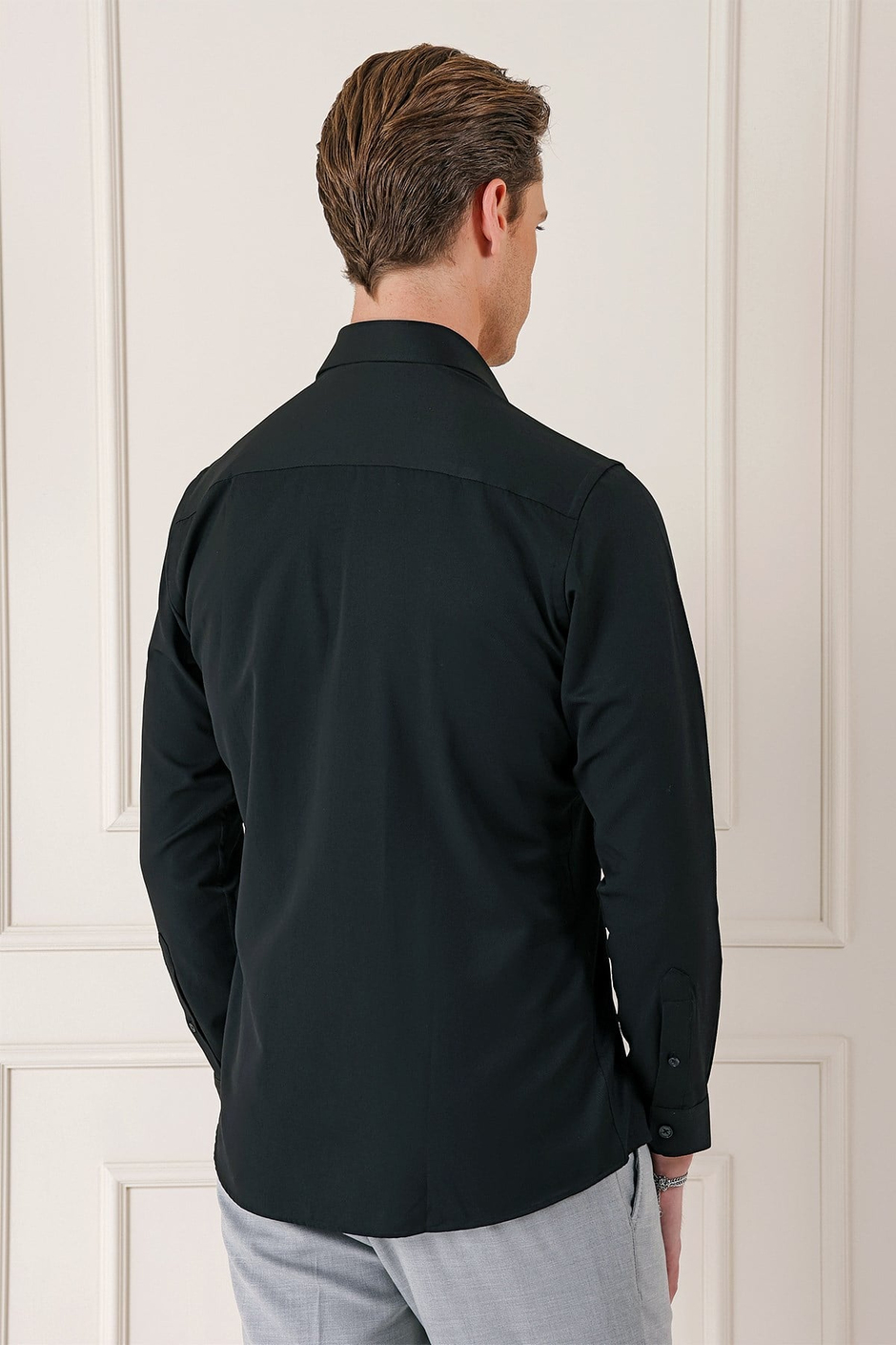 Slim Fit Kravat Yaka Pamuklu Düz Siyah Gömlek GK 718