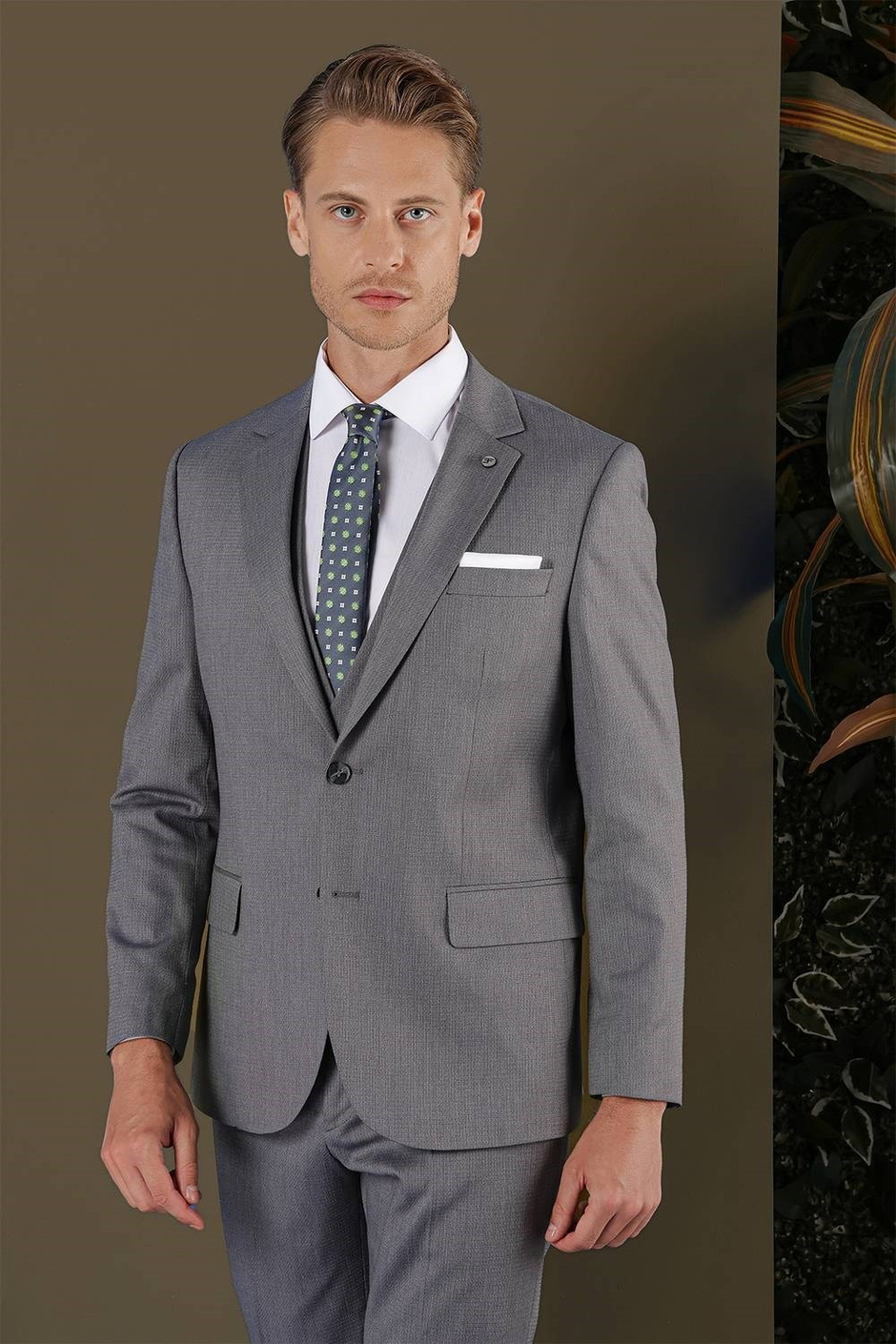 Slim Fit Mono Yaka Doku Desenli Füme Yelekli Takım Elbise TK 877