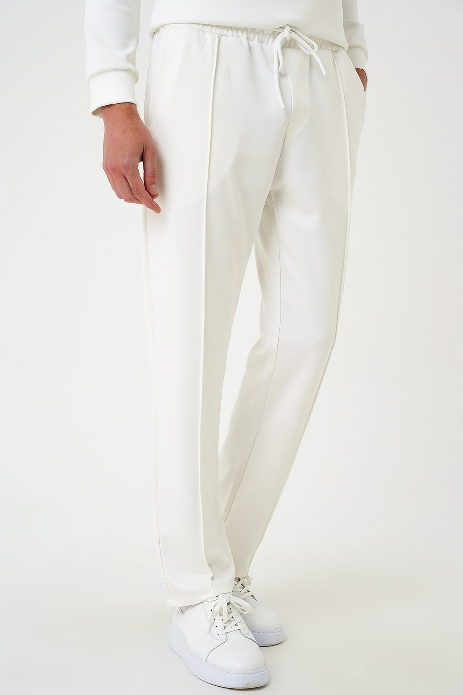 Slim Fit Önden Pens Detaylı Yan Cep %97 Pamuk Ekru Jogger Pantolon ATP 034
