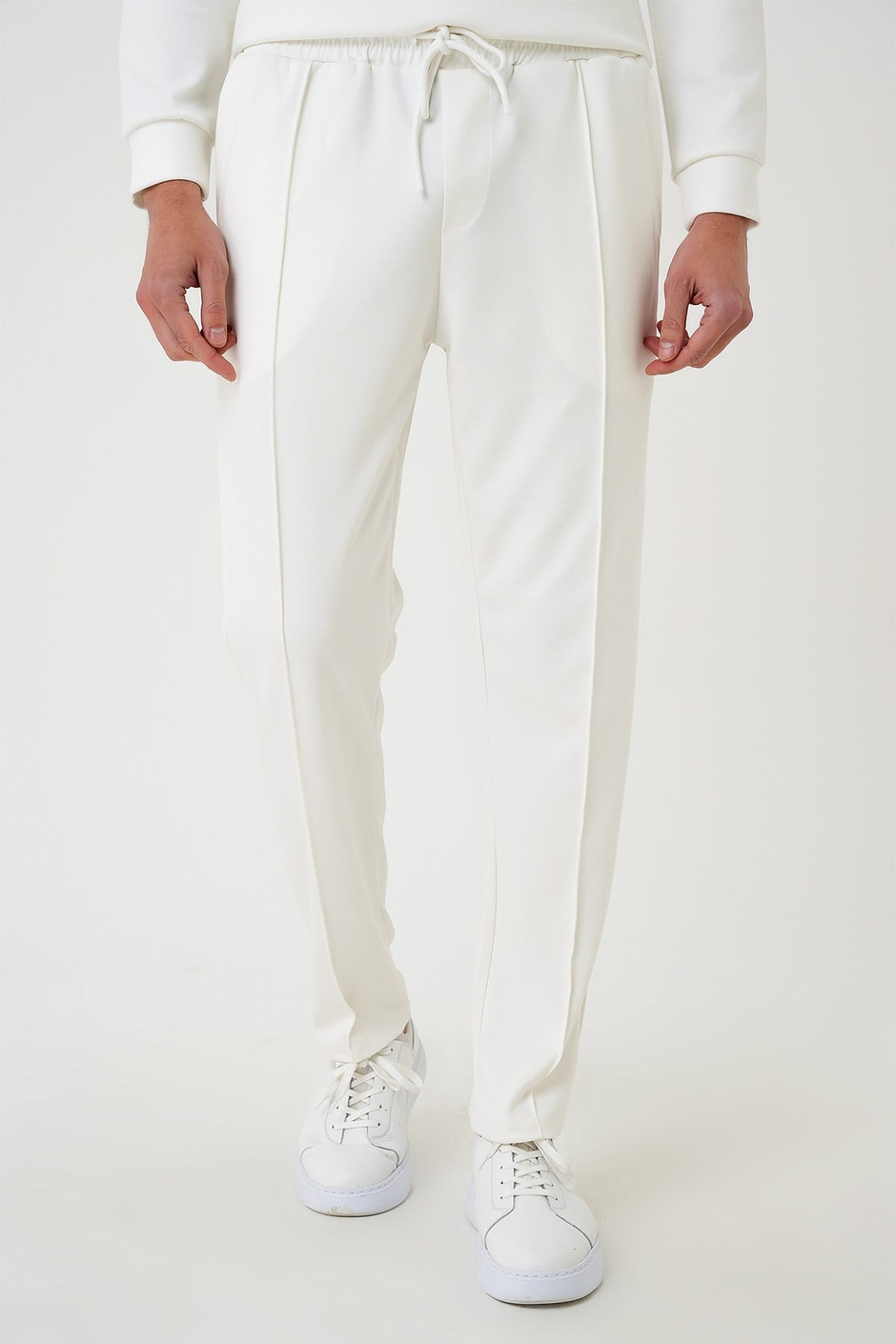 Slim Fit Önden Pens Detaylı Yan Cep %97 Pamuk Ekru Jogger Pantolon ATP 034