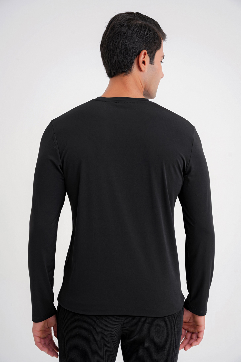 Slim Fit Pamuklu Kumaş Uzun Kollu Siyah Tişört TS 917