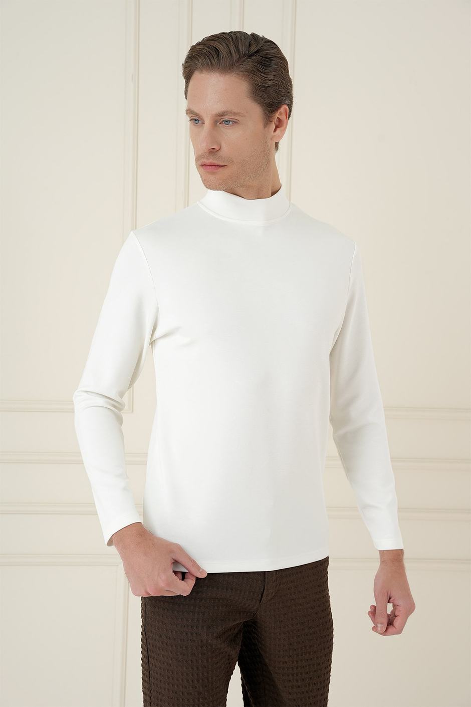 Slim Fit Pamuklu Uzun Kollu Ekru Yarım Boğazlı Tişört TS 894