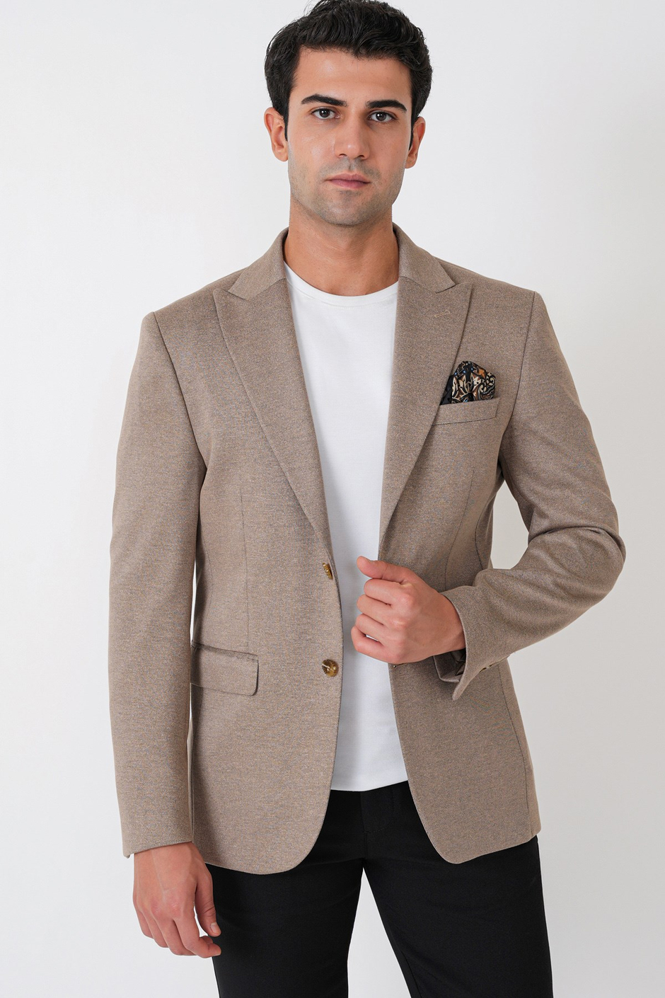 Slim Fit Sivri Yaka Çift Yırtmaçlı Esnek Yünlü Bej Ceket C 746