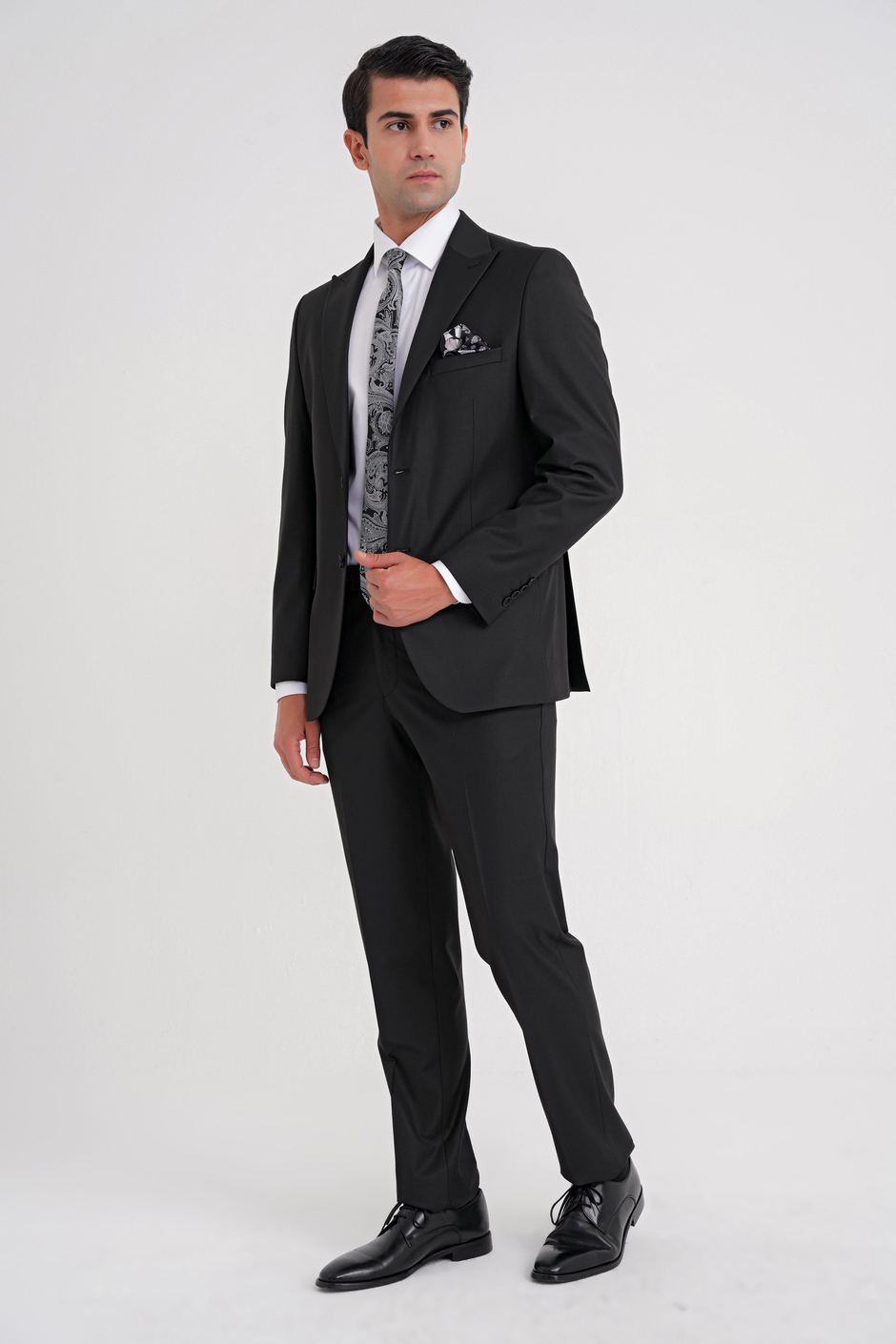 Slim Fit Sivri Yaka Esnek Yünlü Düz Siyah Klasik Takım Elbise TK 928