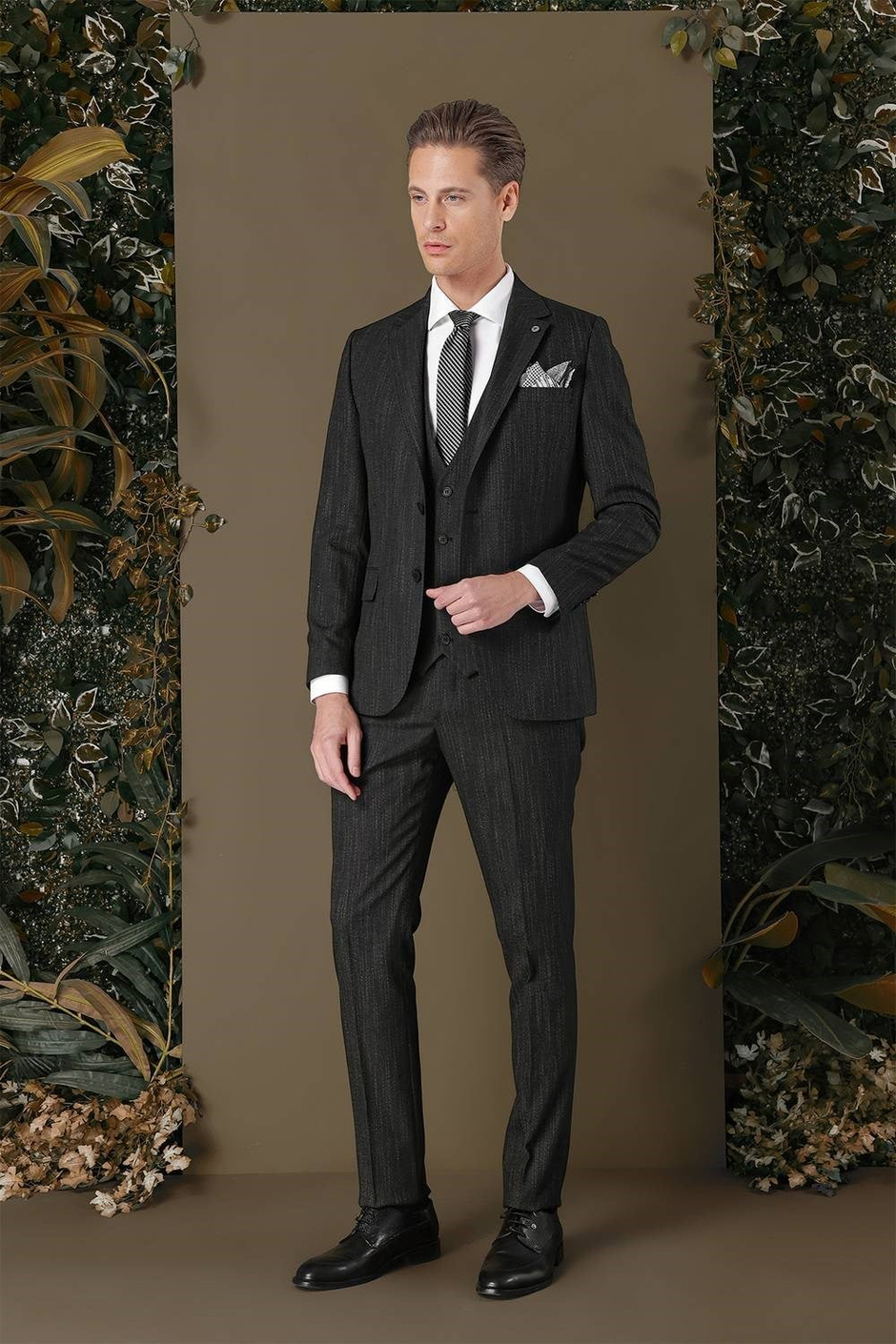 Slim Fit Yağmur Desenli Esnek Siyah Yelekli Takım Elbise TK 883